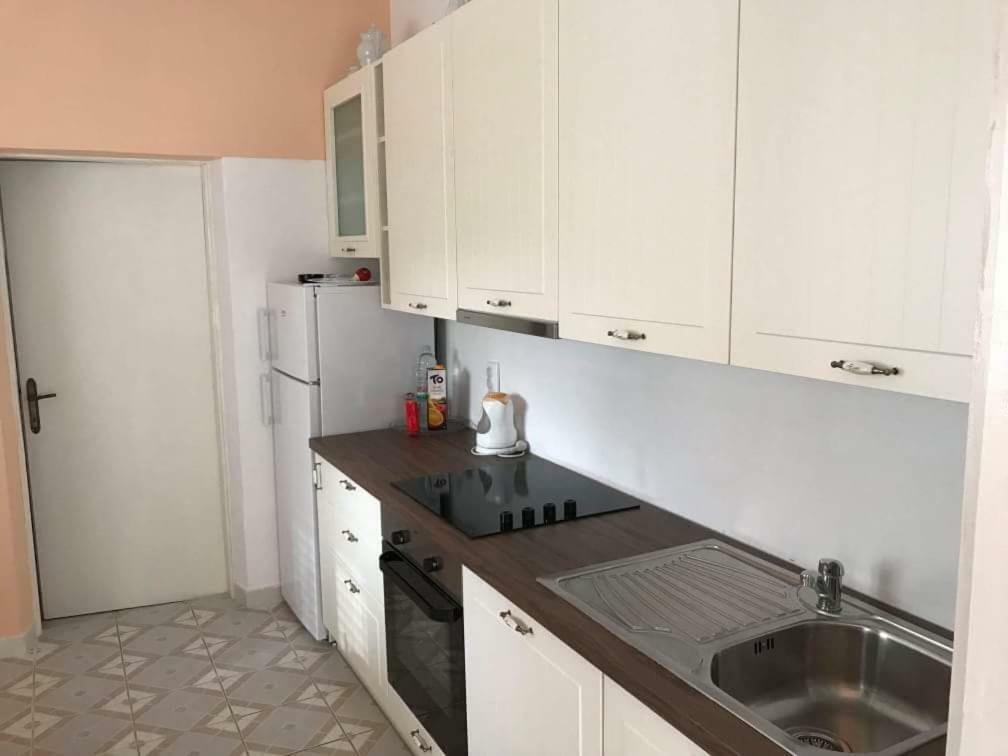 Apartmani Rija 3 Pag Town Exterior photo